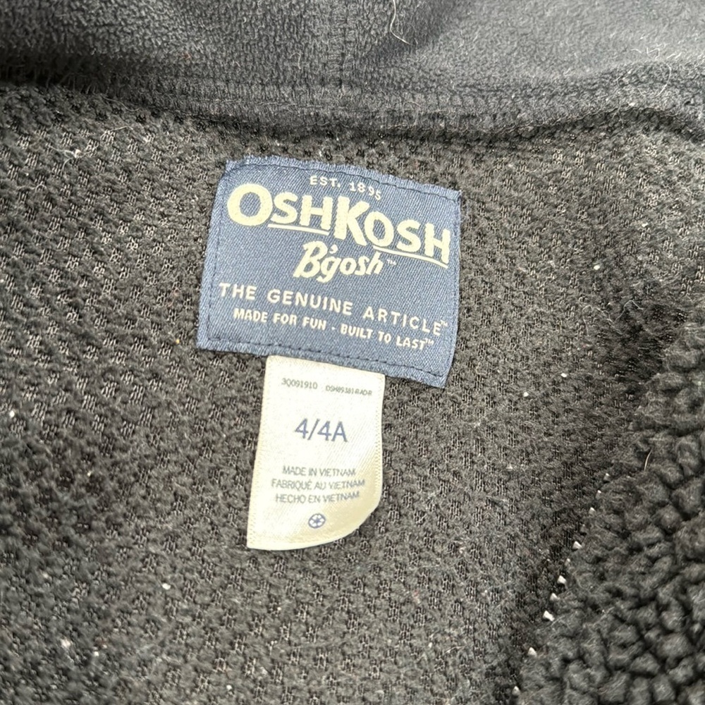 Oshkosh zip up size 4 - Picture 3 of 3